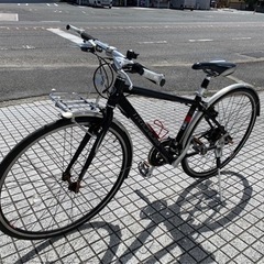 【クロスバイク】トライクロス　ミヤタ製　ブラック　泥除け、前キャリア付　若林自転車　唐崎店　SALE中❗️