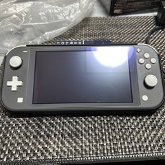 【ネット決済・配送可】NintendoSwitchライト　値下げ...