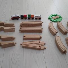 IKEAの電車玩具セット(リラブー)