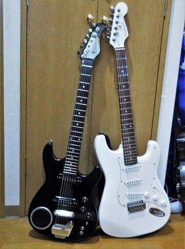 ショートスケー ルエレキギター アンプ/スピーカー内蔵 TERMINATOR by