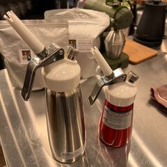 エスプーマ アドバンス（充填機）とディスペンサーMサイズ、Sサイズ各1個