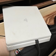 値下げしました！PS4 ホワイト　500GB