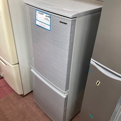 【激安　家電】シャープ　冷凍冷蔵庫　2020年製　137L
