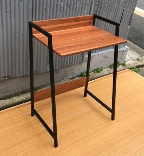 ドウシシャ　シンプルなデスク