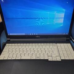 富士通ノートパソコン　LIFEBOOK A576/PX　中古　リ...