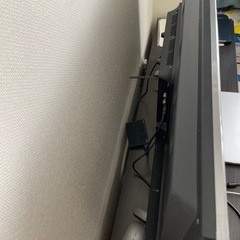 カラテレビ40型Hisense 美品　テレビ台込み　2015製値下げしました