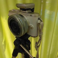 20,000円で！ OLYMPUS E-PL8【ケース、三脚付き】すぐ使えるカメラ 