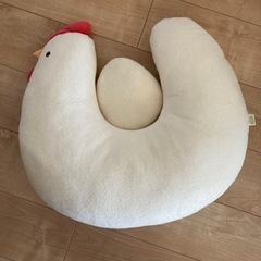 授乳クッション　コッコ　にわとり　マーナ