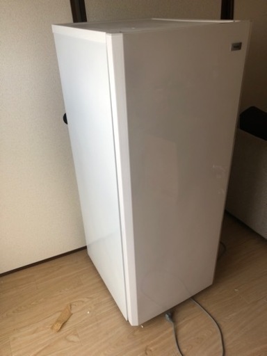 冷凍庫 Haier 136L 2013年製 高さ122cm 幅48cm