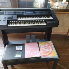 ヤマハの電子ピアノ、EL-700