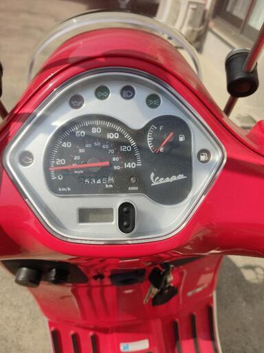 ベスパ GTSスーパー150 レッドGTSスーパー150 ベスパ「GTS