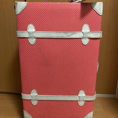 キャリーバッグ　スーツケース　ピンク