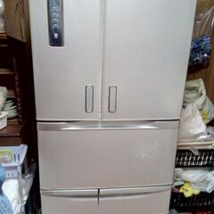 東芝2011年製大型冷蔵庫自動製氷機能付き