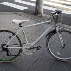 シマノ6段　白い自転車　26インチ