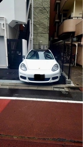 ポルシェ　パナメーラPDKスポーツクロノ
