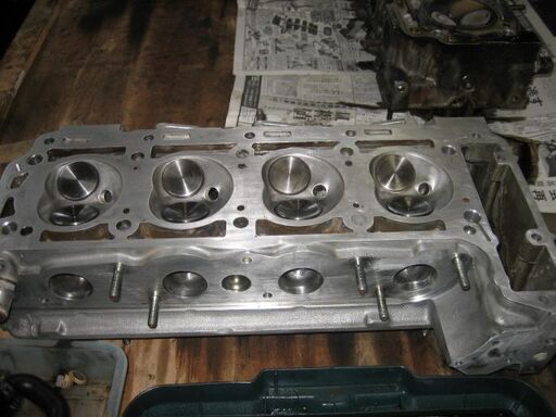 メルセデス―ベンツ190E-4シリンダーSOHC-20-23加工済みヘツト
