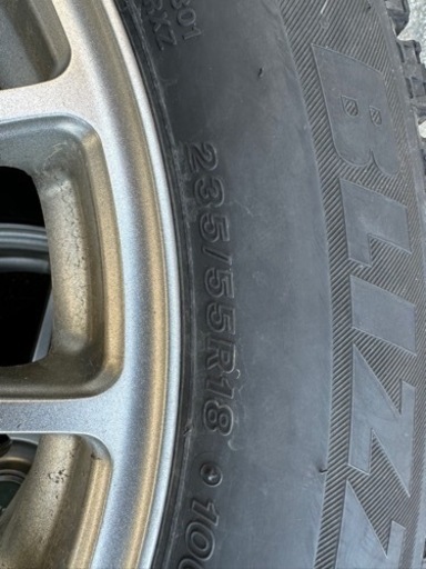 タイヤ　ホイール　デリカD5 235/55 R18