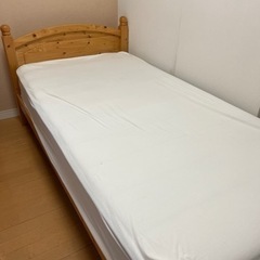 パイン材シングルベッド
