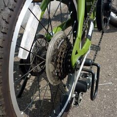 ☆HUMMER 折りたたみ式自転車 18インチ 6段切替 ハマー グリーン 通勤用 通学用 6段変速 ライト付き 反射板付き ベル付き 札幌 北20条店 ☆HUMMER 折りたたみ式自転車 18インチ 6段切替 ハマー グリーン 通勤