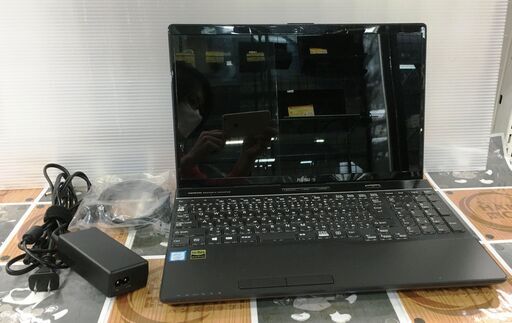 富士通 ノートパソコン FMVWD1A37B 中古品 16GB　Windows10