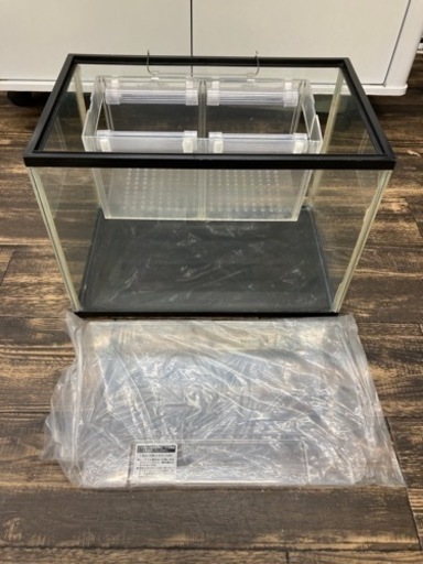 【‼️半額セール‼️】【中古品】40cm ガラス水槽 隔離箱 海水魚 飼育 趣味 インテリア 水換え用水槽 魚 淡水魚