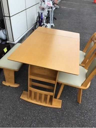 ●販売終了●食卓セット　4人掛け　バタフライテーブル　回転椅子2脚　ベンチ　中古品