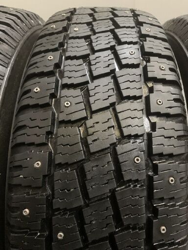 ハンコック 205/70R15 ZOVAC HPW401 スパイクタイヤ 4本セット ハイエース キャラバン 370 HANKOOK ZOVAC HPW401 205&frasl;70R15 15インチ スパイクタイヤ 4本 バリ溝