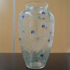 ガラス　花瓶　花柄