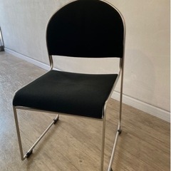 値下げしました❗️しっかりした会議用椅子を6脚セットで！