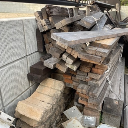 木材 サイズいろいろ （ウッドデッキをばらしたものなど） 木材 サイズいろいろ （ウッドデッキをばらしたものなど）