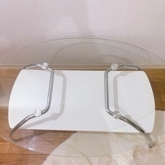 【値下げしました】ガラステーブル ホワイト 100cm×80cm...