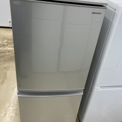 リサイクルショップどりーむ鹿大前店 No8898 SHARP冷蔵庫 137L 2018年