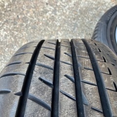 【ほぼ新品】タイヤ 215/60R16 BS playz 