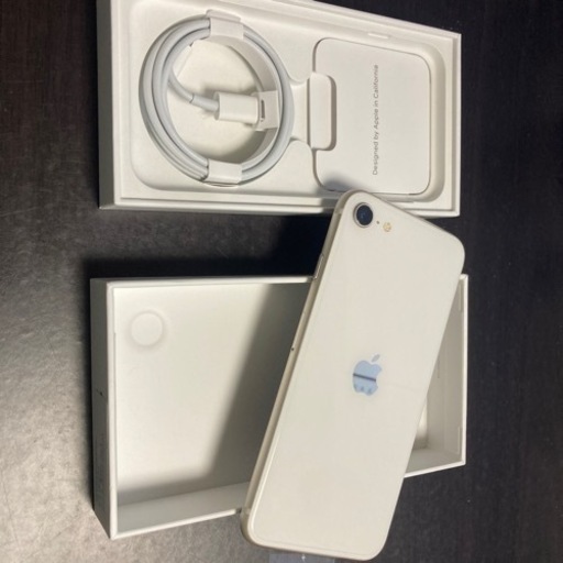 iPhone SE (第3世代) ホワイト64 GB
