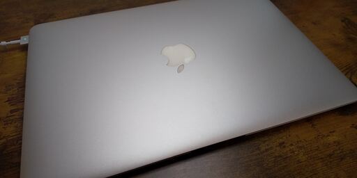 【APPLE MacBookAir A1466 MD223J/A】（完動品）