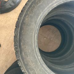 スパイクタイヤ　16　アルファード等