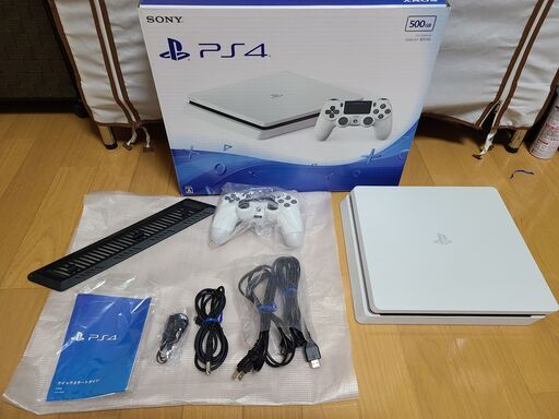 値下げ‼️PlayStation 4 グレイシャー・ホワイト 500GB(CUH2000AB02)