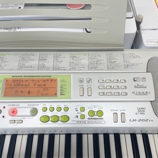 【美品‼️】定価39,900円♪ カシオ 光ナビゲーションキーボード ピアノ 鍵盤楽器 光る鍵盤 演奏アシスト