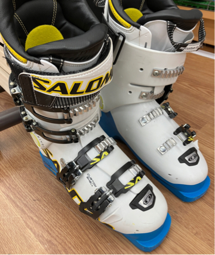 Salomon スキー靴 25cmから25.5cm