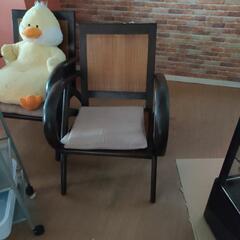東南アジア風のおしゃれな椅子