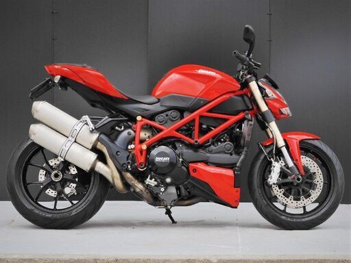 愛媛発☆美車 DUCATI ストリートファイター 848 車検R6.1&自賠責付 愛媛発☆美車 DUCATI ストリートファイター 848 車検R6.1&自賠責付