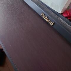 電子ピアノ　ROLAND　MP101