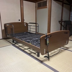 値下げ【美品】ニトリ　電動介護ベッド　フレーム＋マットレス　ライズ(高さ調整可能)