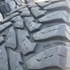 希少　バリ山　TOYO OPENCOUNTRY M/T 305/70R16 124/121P 10PR 2019年製　16インチ　ランクルなど