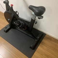 エアロバイク　マット付き