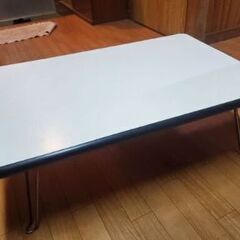 折り畳みテーブル　白色