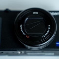 値下げ 入学式などに最適 簡単操作で写真もムービーもバッチリ VLOGCAM ZV-