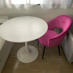 【大処分中】欧米風丸テーブル 、椅子セット