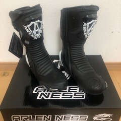 ARLENNESS アレンネス パンチング加工 レーシングブーツ...