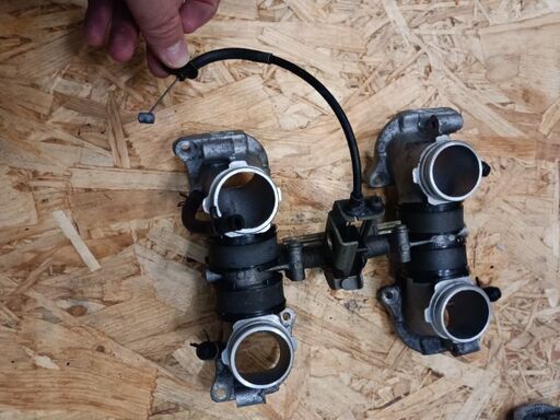 v-max 1200　キャブレター　Vブーストインマニ付き　ヤマハ　YAMAHA v-max 1200 キャブレター Vブーストインマニ付き ヤマハ YAMAHA